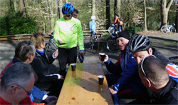 Pause am Vereinsheim